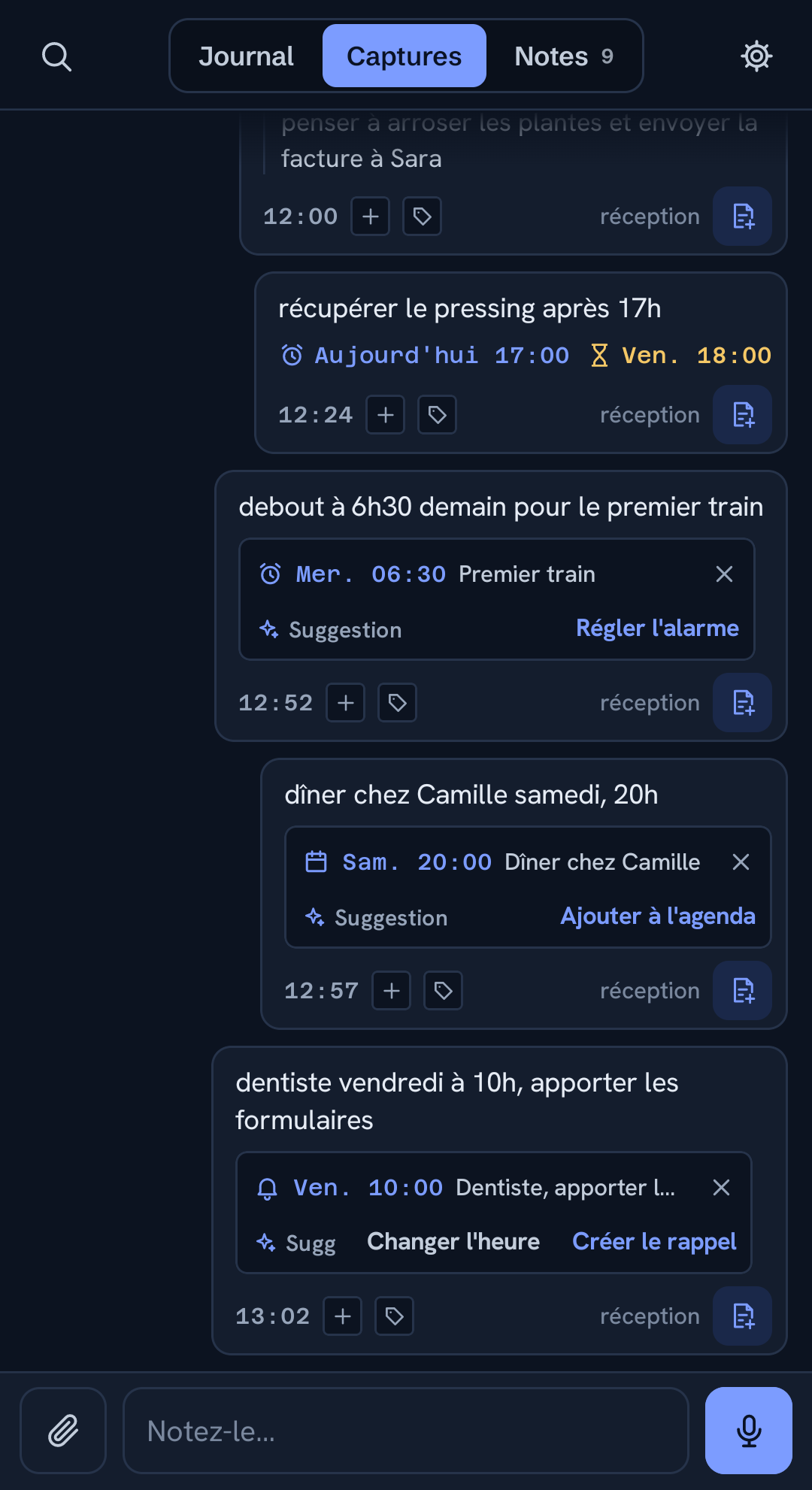Actions suggérées sous des captures qui citent une heure : un rappel, un événement, une alarme